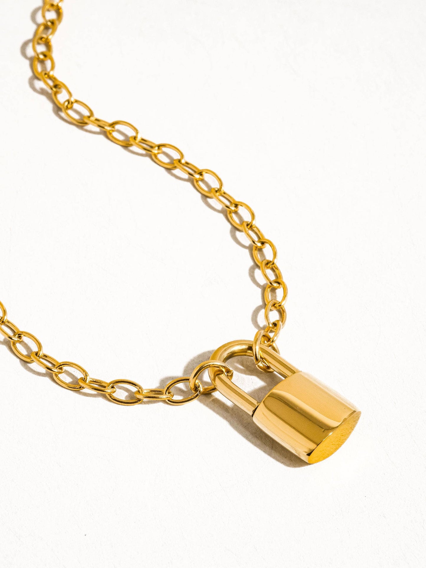 Flânerie by MAIQ - Locky 18K Non-Tarnish Lock Chain Necklace