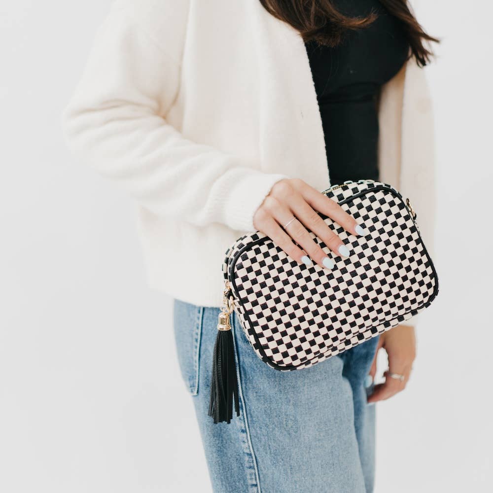 Pretty Simple - Woven Willow Camera Crossbody Bag