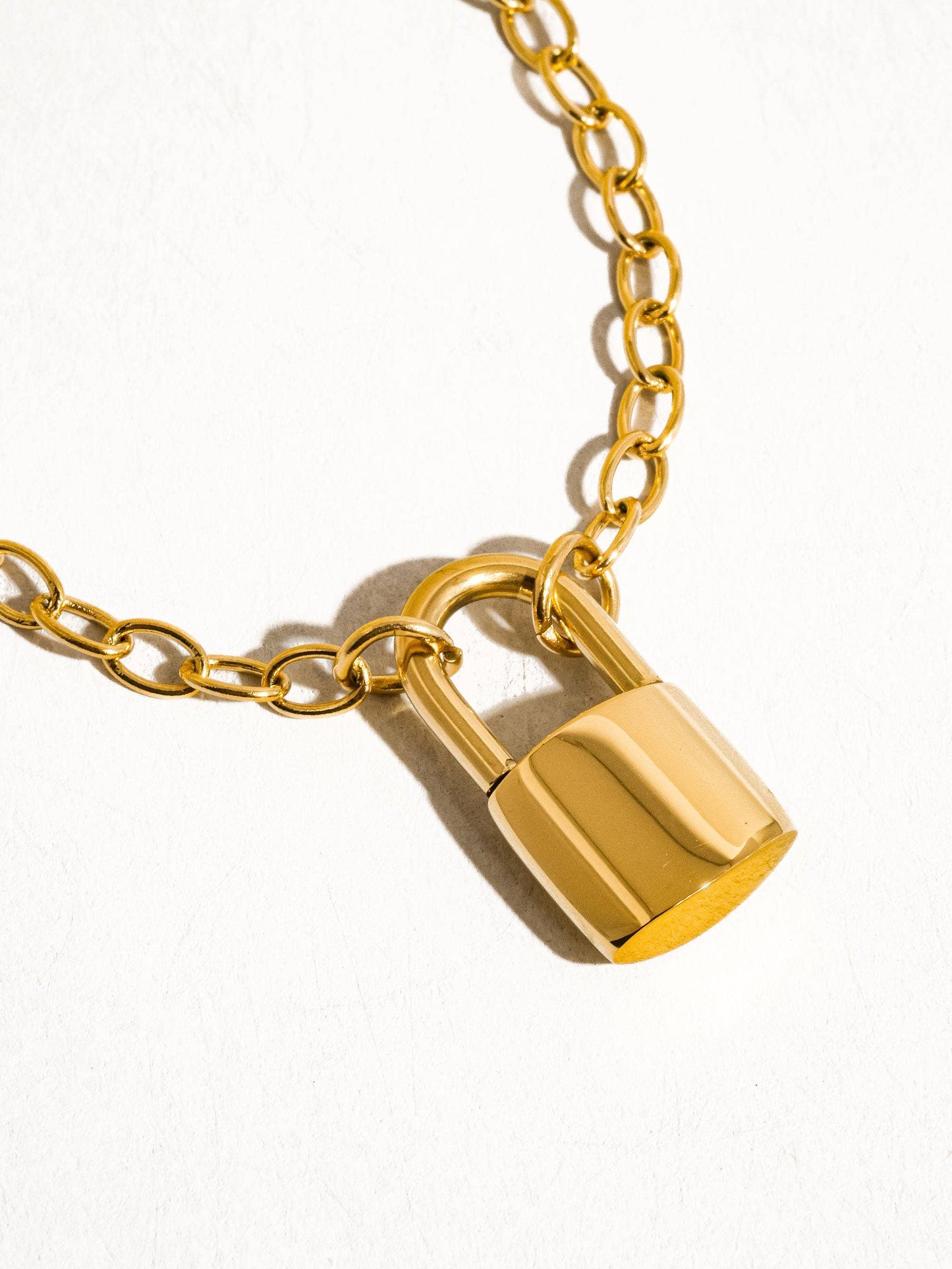 Flânerie by MAIQ - Locky 18K Non-Tarnish Lock Chain Necklace