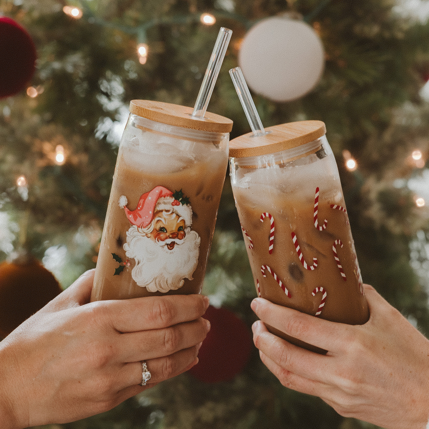 Sweet Water Decor - Candy Cane 17 oz Can Glass w/ Straw & Lid - Christmas Gifts