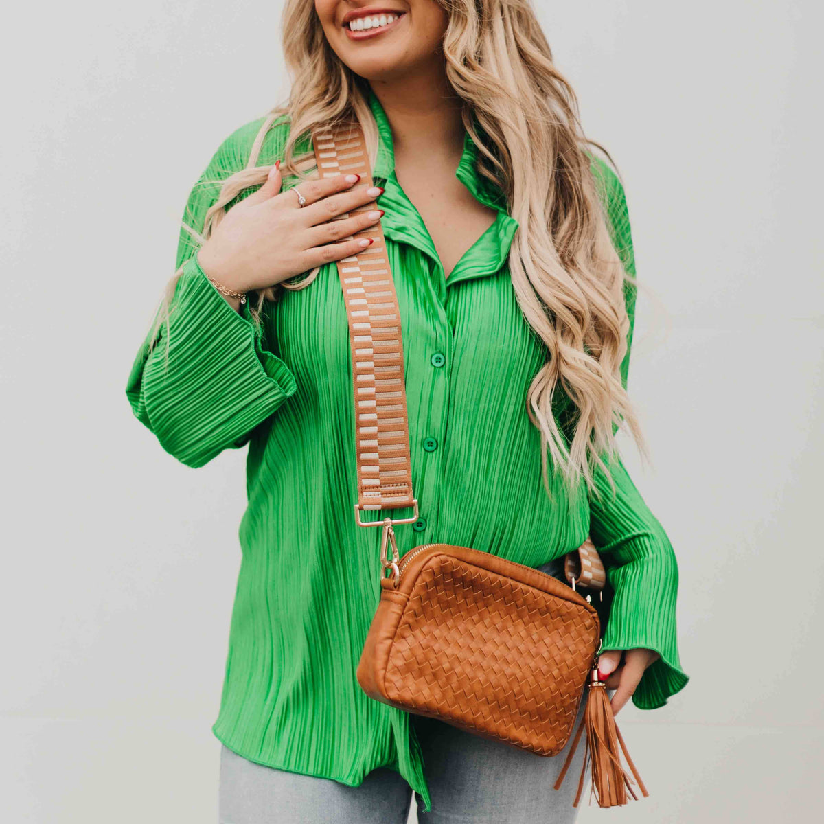 Pretty Simple - Woven Willow Camera Crossbody Bag