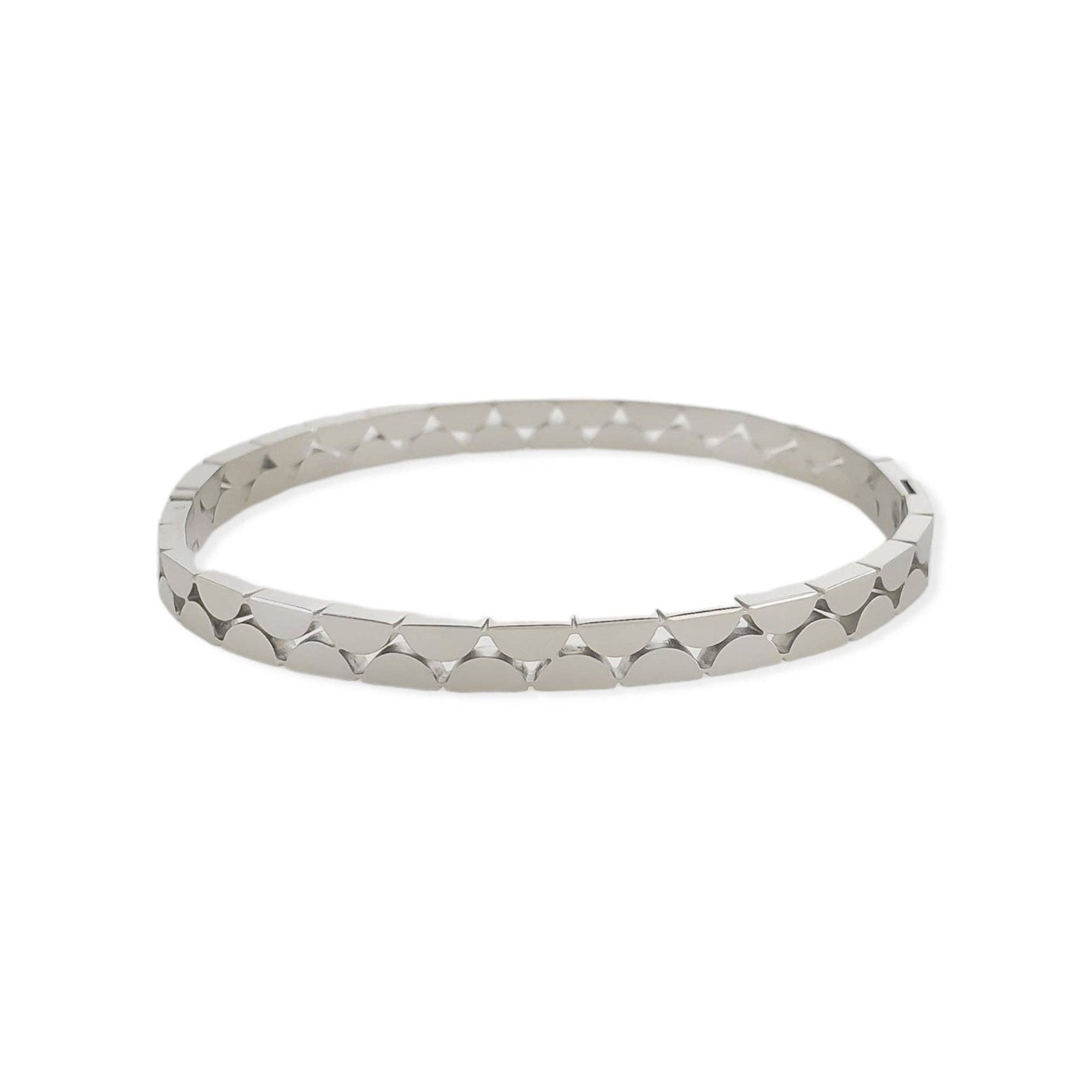 16B005 - Water Resistant Bracelet